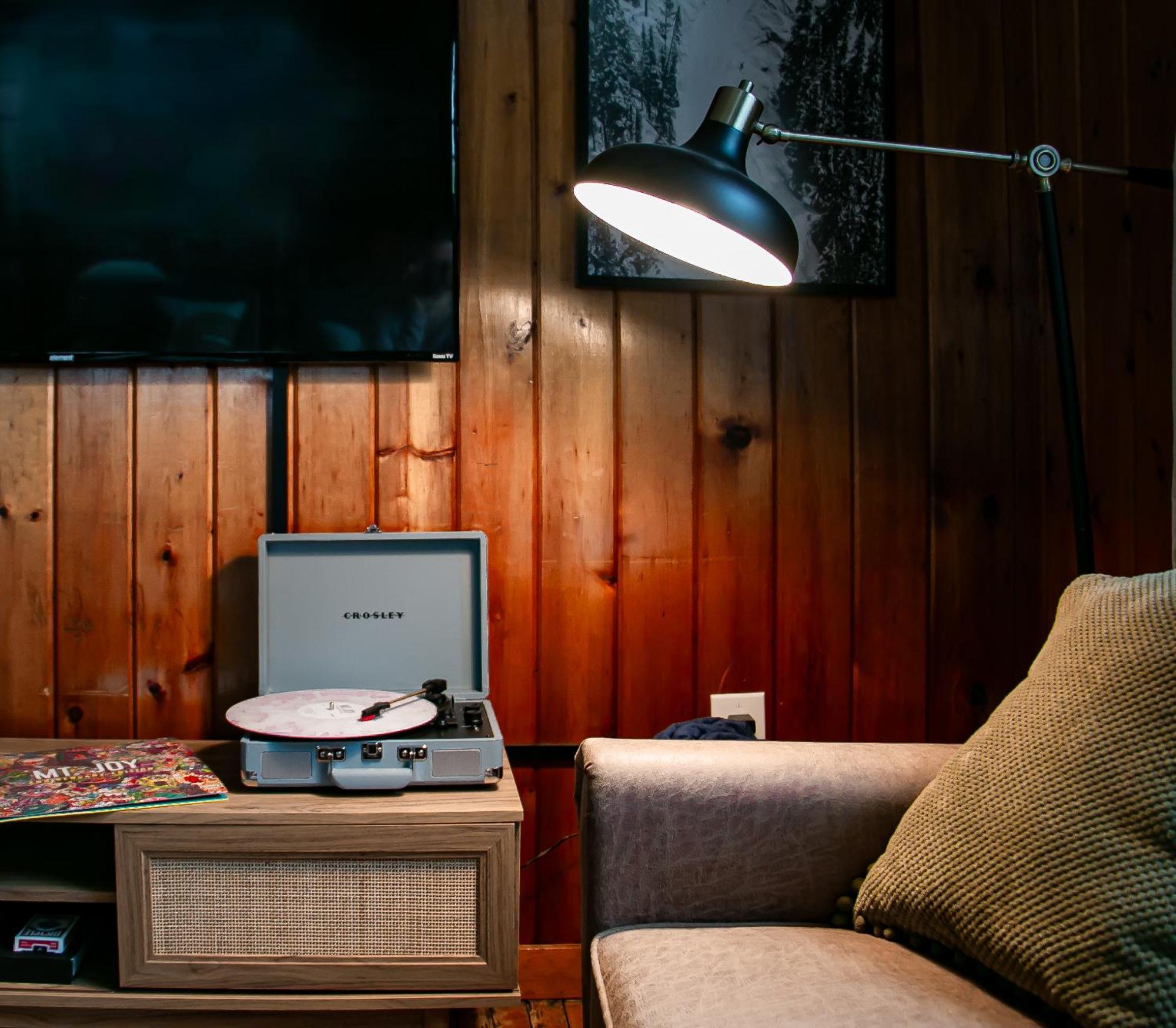 Birch House: Cozy Cabin 5 Min From Okemo Ludlow Extérieur photo